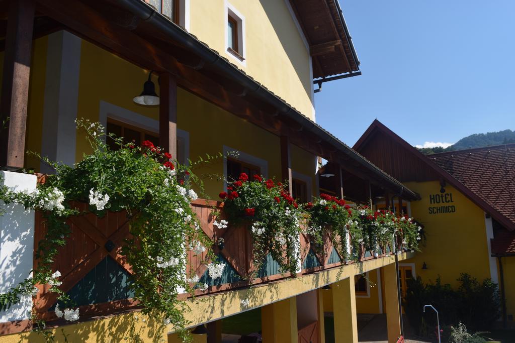 Gasthof Hotel Schmied Arnfels Exterior photo